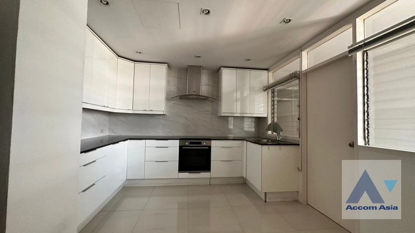 8  4 br Condominium For Rent in Sukhumvit ,Bangkok BTS Ekkamai at La Cascade 26102