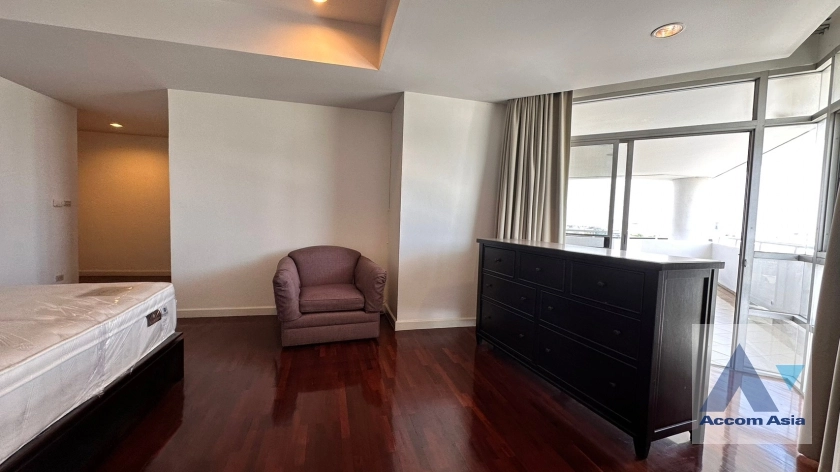 12  4 br Condominium For Rent in Sukhumvit ,Bangkok BTS Ekkamai at La Cascade 26102