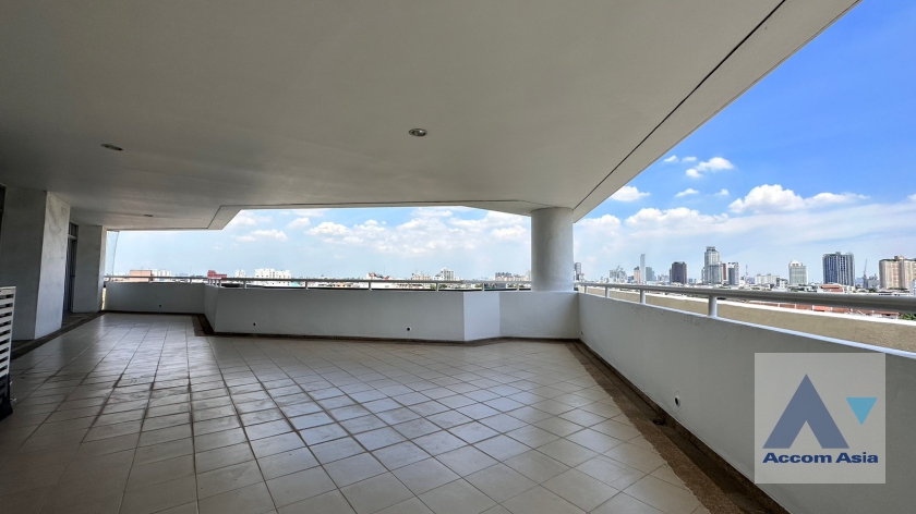  La Cascade Condominium  4 Bedroom for Rent BTS Ekkamai in Sukhumvit Bangkok