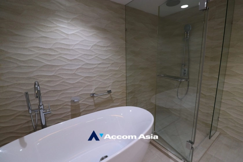 18  3 br Condominium for rent and sale in Ploenchit ,Bangkok BTS Chitlom at Somkid Gardens 26311