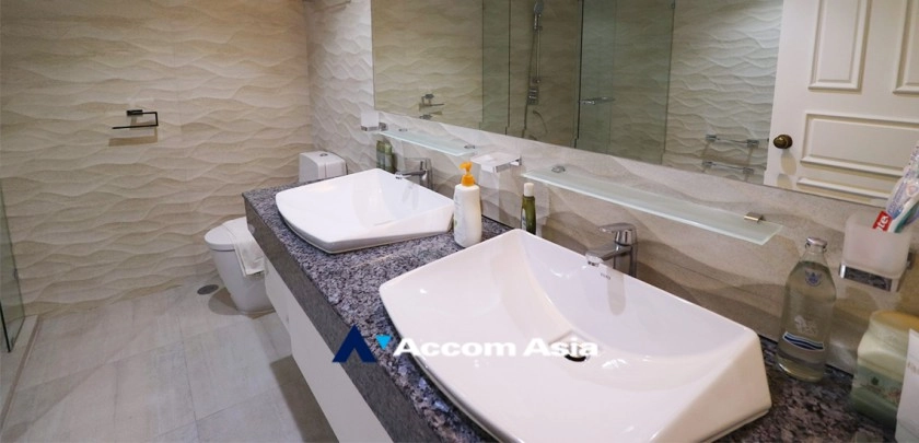 19  3 br Condominium for rent and sale in Ploenchit ,Bangkok BTS Chitlom at Somkid Gardens 26311