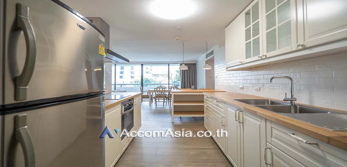 unit 2 Bedrooms  Condominium For Rent in Ploenchit, Bangkok  near BTS Chitlom (26319)