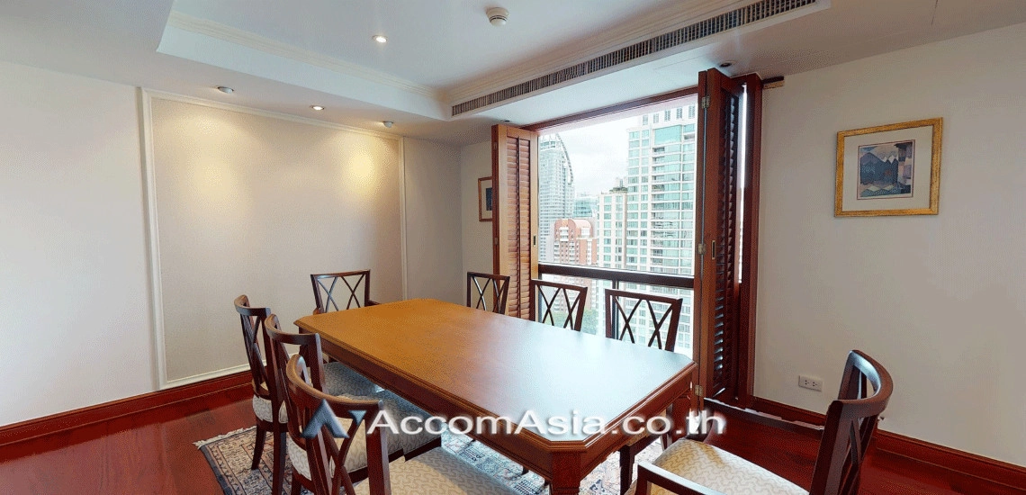 unit 3 Bedrooms  Condominium For Rent & Sale in Ploenchit, Bangkok  near BTS Chitlom (26320)