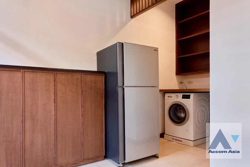 12  4 br House for rent and sale in Sukhumvit ,Bangkok BTS Ekkamai 96338