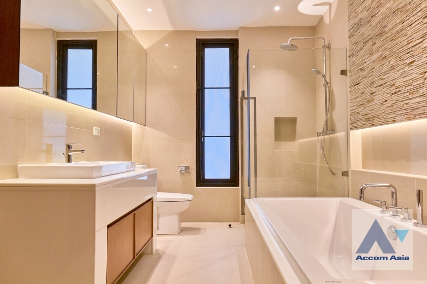 26  4 br House for rent and sale in Sukhumvit ,Bangkok BTS Ekkamai 96338