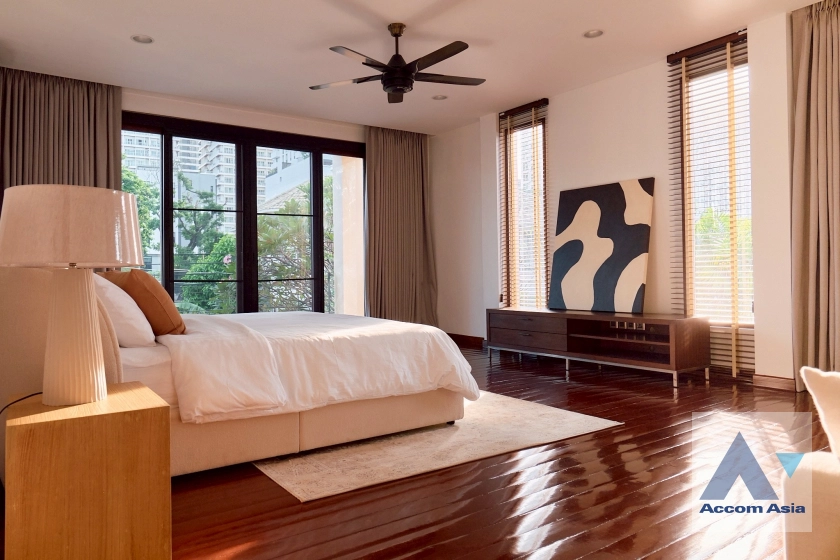 23  4 br House for rent and sale in Sukhumvit ,Bangkok BTS Ekkamai 96338