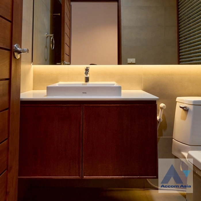 20  4 br House for rent and sale in Sukhumvit ,Bangkok BTS Ekkamai 96338