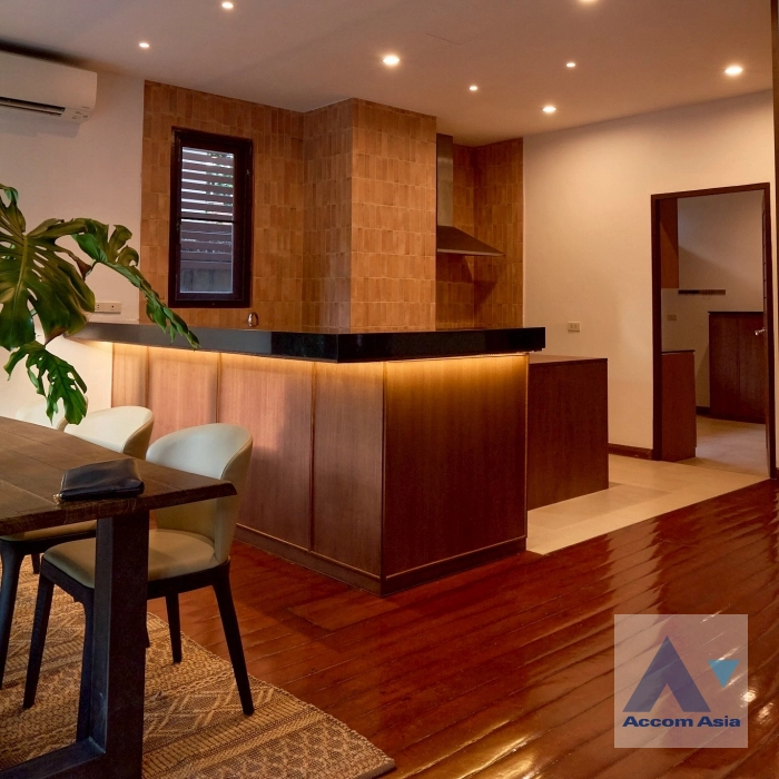 6  4 br House for rent and sale in Sukhumvit ,Bangkok BTS Ekkamai 96338