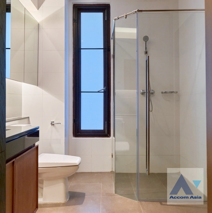 25  4 br House for rent and sale in Sukhumvit ,Bangkok BTS Ekkamai 96338