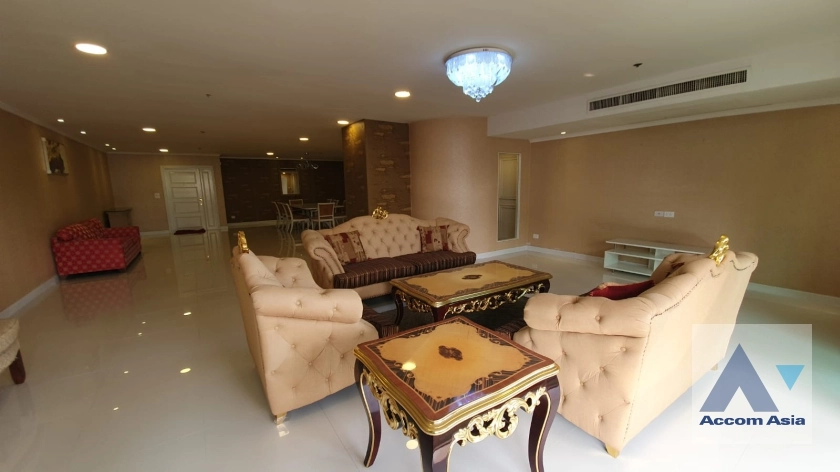 Pet friendly |  3 Bedrooms  Condominium For Rent & Sale in Sukhumvit, Bangkok  near BTS Nana (26343)