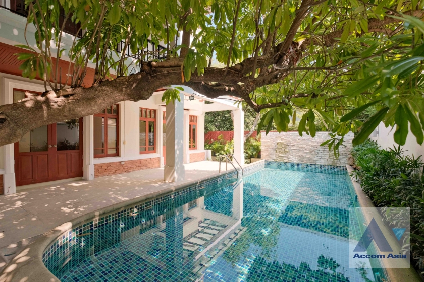 Home Office, Private Swimming Pool |  4 Bedrooms  House For Rent in Sukhumvit, Bangkok  near BTS Ekkamai (66358)