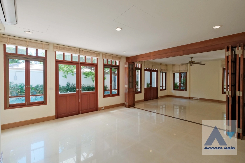  1  4 br House for rent and sale in Sukhumvit ,Bangkok BTS Ekkamai 66358