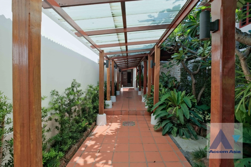 4  4 br House for rent and sale in Sukhumvit ,Bangkok BTS Ekkamai 66358