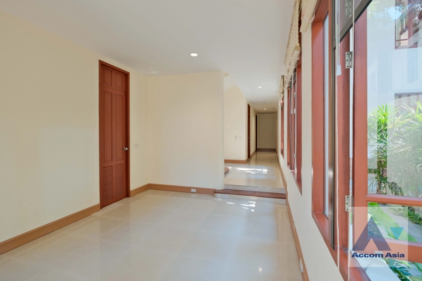 9  4 br House for rent and sale in Sukhumvit ,Bangkok BTS Ekkamai 66358