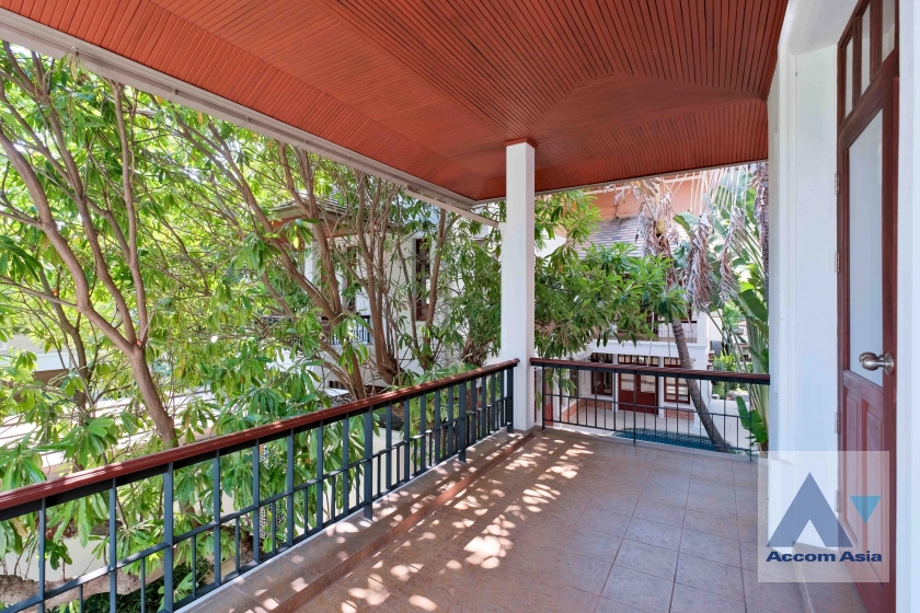 17  4 br House for rent and sale in Sukhumvit ,Bangkok BTS Ekkamai 66358