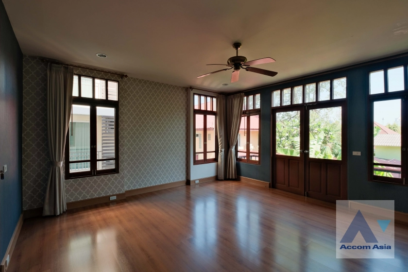 21  4 br House for rent and sale in Sukhumvit ,Bangkok BTS Ekkamai 66358