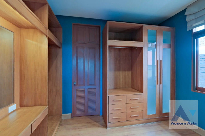 22  4 br House for rent and sale in Sukhumvit ,Bangkok BTS Ekkamai 66358