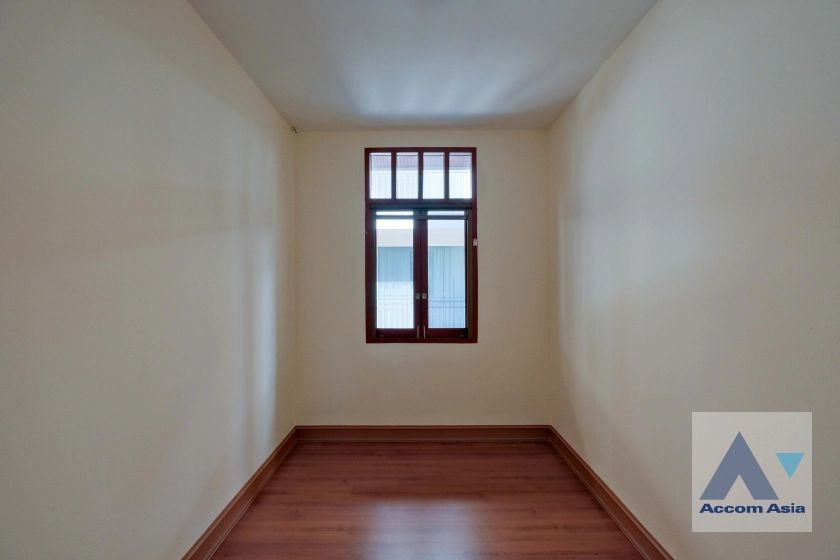 25  4 br House for rent and sale in Sukhumvit ,Bangkok BTS Ekkamai 66358