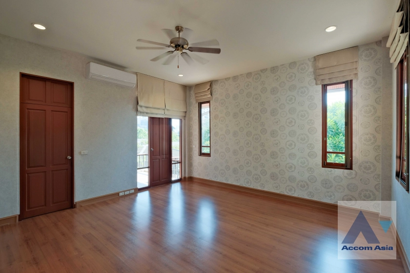 27  4 br House for rent and sale in Sukhumvit ,Bangkok BTS Ekkamai 66358