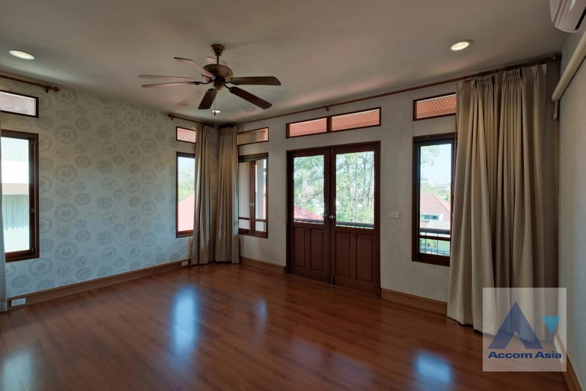 30  4 br House for rent and sale in Sukhumvit ,Bangkok BTS Ekkamai 66358