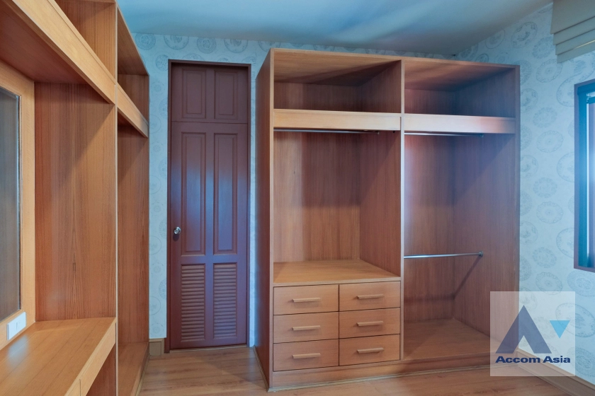 31  4 br House for rent and sale in Sukhumvit ,Bangkok BTS Ekkamai 66358