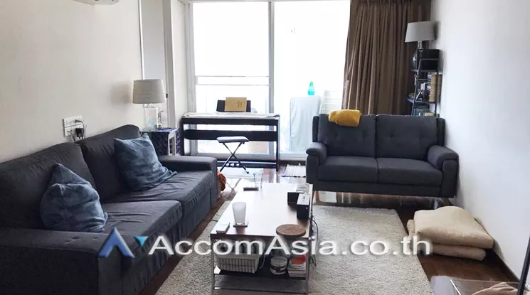  2 Bedrooms  Condominium For Sale in Sukhumvit, Bangkok  near BTS Ekkamai (26379)