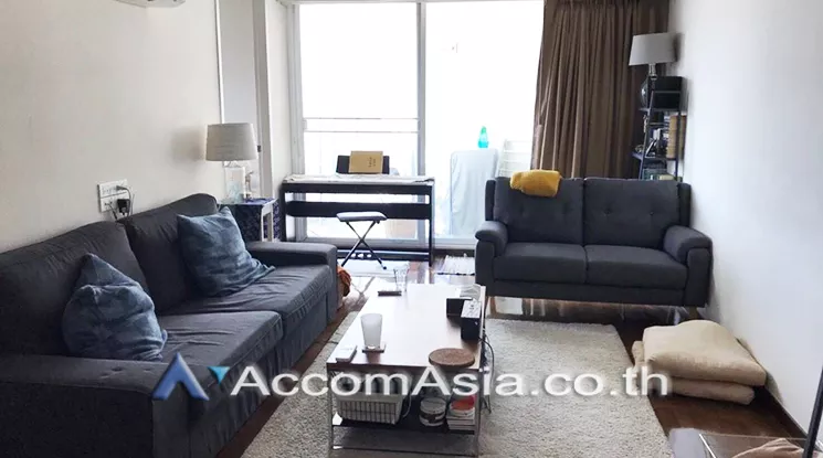 unit 2 Bedrooms  Condominium For Sale in Sukhumvit, Bangkok  near BTS Ekkamai (26379)