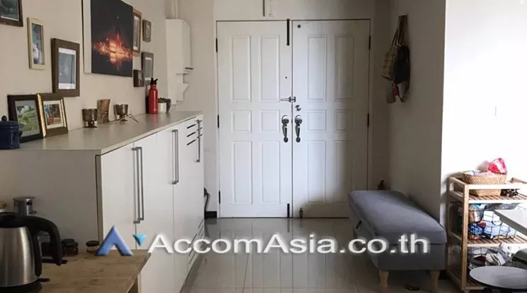 unit 2 Bedrooms  Condominium For Sale in Sukhumvit, Bangkok  near BTS Ekkamai (26379)