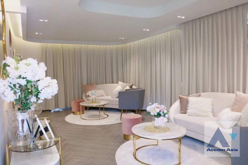  1  3 br House For Rent in Sukhumvit ,Bangkok BTS Asok - MRT Sukhumvit at House in Compound 6000601