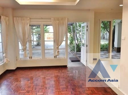 unitPet friendly |  3 Bedrooms  House For Rent & Sale in Sukhumvit, Bangkok  near BTS Asok - MRT Sukhumvit (9012201)