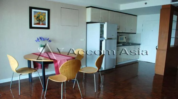 unit 2 Bedrooms  Condominium For Rent in Sathorn, Bangkok  near MRT Lumphini (26435)