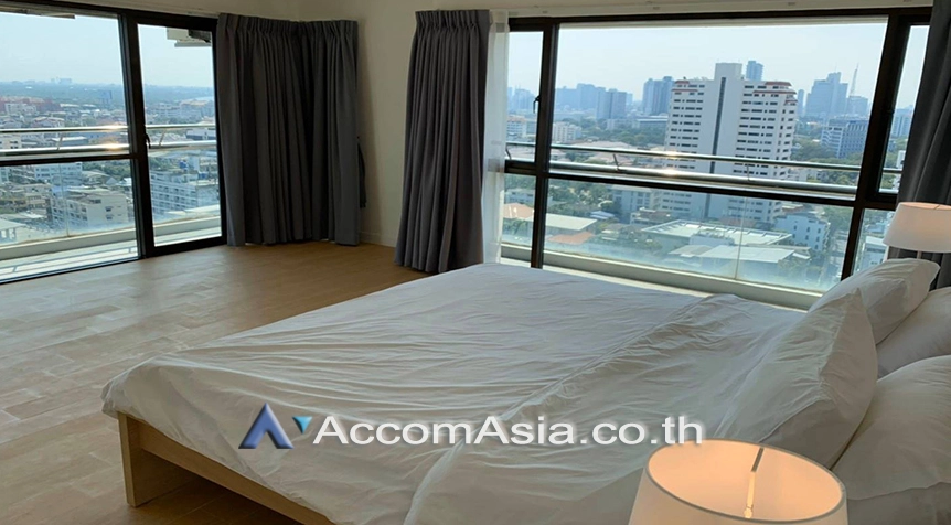 unit 2 Bedrooms  Condominium For Rent in Sathorn, Bangkok  near MRT Lumphini (26436)
