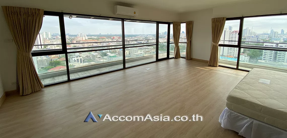 unit 2 Bedrooms  Condominium For Rent in Sathorn, Bangkok  near MRT Lumphini (26440)