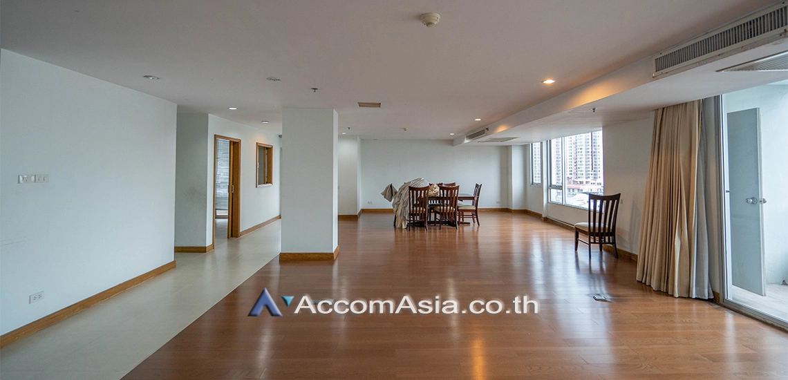 Big Balcony, Duplex Condo |  The Contemporary style Apartment  3 Bedroom for Rent BTS Phrom Phong in Sukhumvit Bangkok