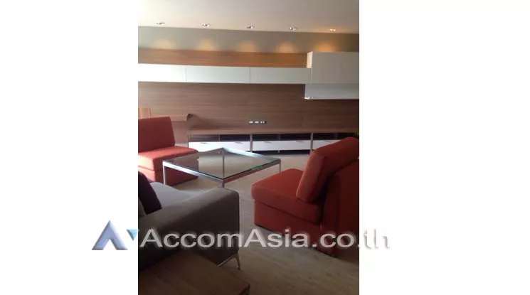  3 Bedrooms  Condominium For Rent in Sathorn, Bangkok  near BRT Thanon Chan (26665)