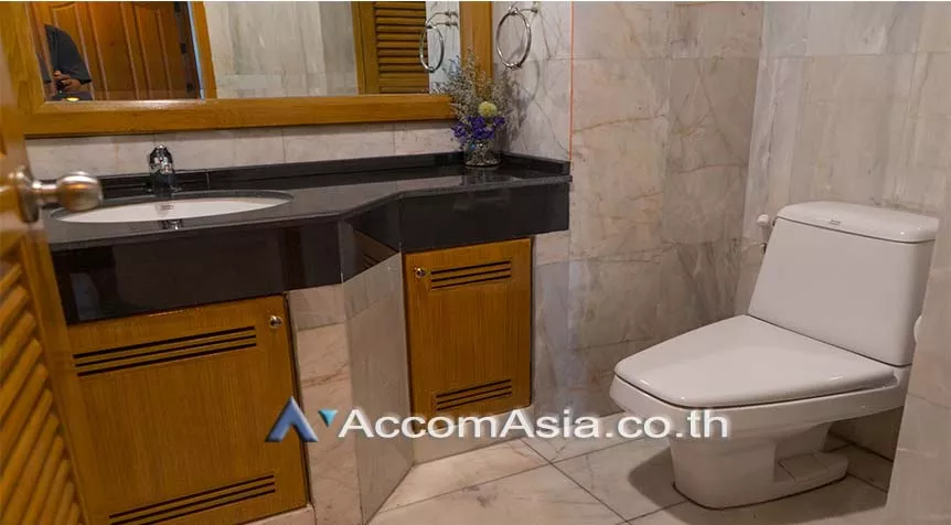 4  4 br Apartment For Rent in Sukhumvit ,Bangkok BTS Asok - MRT Sukhumvit at A Classic Style 1004901