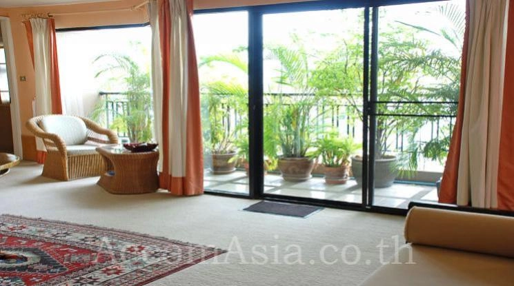 unitDuplex Condo, Penthouse, Pet friendly |  4 Bedrooms  Apartment For Rent in Sukhumvit, Bangkok  near BTS Phrom Phong (1005001)