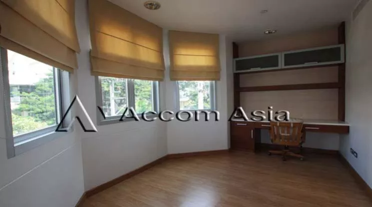6  3 br Apartment For Rent in Sukhumvit ,Bangkok BTS Thong Lo at Ideal for family living and pet lover 26714