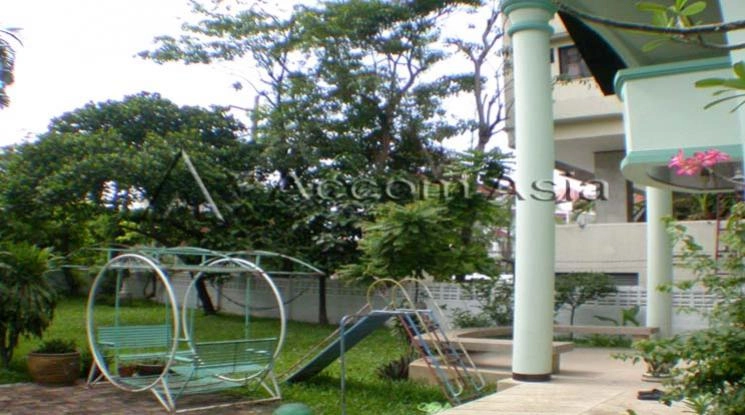 6  4 br House for rent and sale in Sukhumvit ,Bangkok BTS Ekkamai 96566