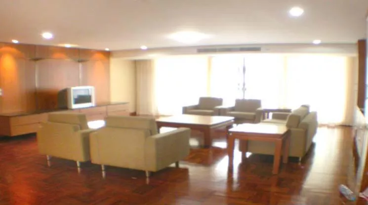 unitPet friendly |  3 Bedrooms  Apartment For Rent in Sukhumvit, Bangkok  near BTS Phrom Phong (16849)