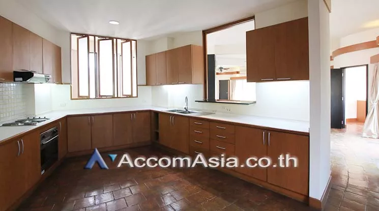 5  4 br Apartment For Rent in Ploenchit ,Bangkok BTS Ploenchit at Set among tropical atmosphere 1005204