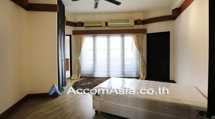 10  4 br Apartment For Rent in Ploenchit ,Bangkok BTS Ploenchit at Set among tropical atmosphere 1005204