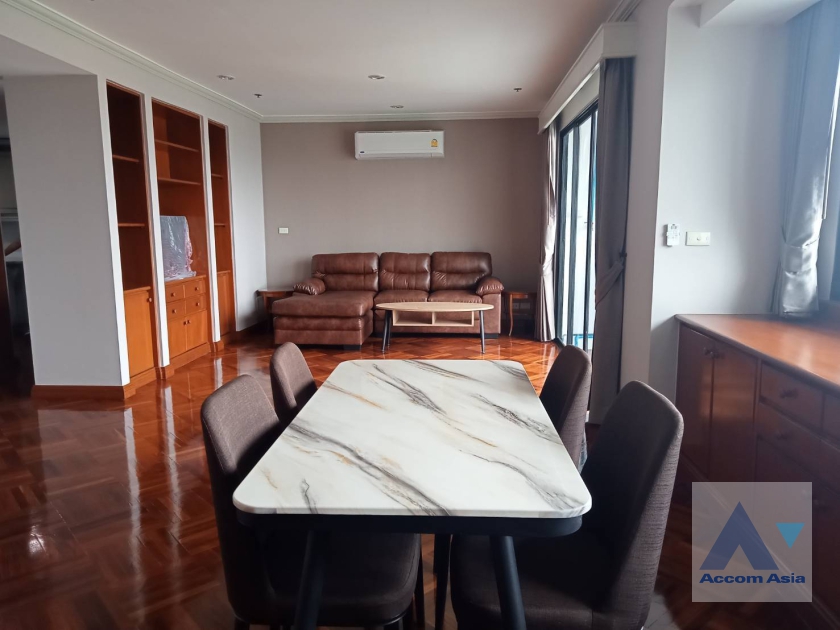  1  2 br Apartment For Rent in Sukhumvit ,Bangkok BTS Ekkamai at Panoramic view on balcony 16910