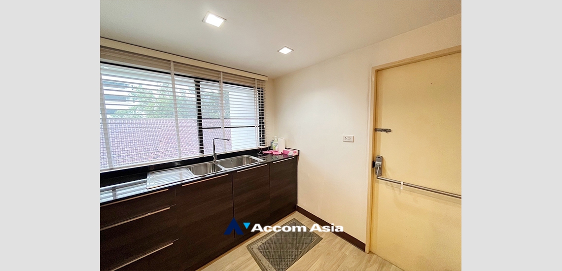 8  2 br Condominium for rent and sale in Ploenchit ,Bangkok BTS Ploenchit at La Maison Ruamrudee 26911