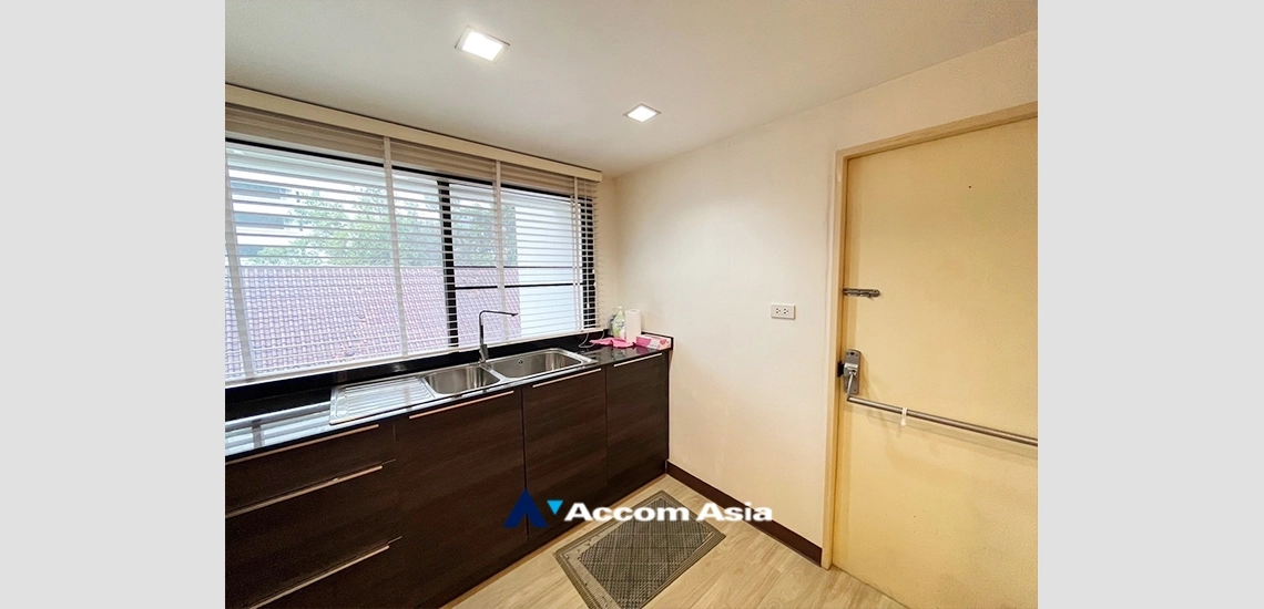 8  2 br Condominium for rent and sale in Ploenchit ,Bangkok BTS Ploenchit at La Maison Ruamrudee 26911