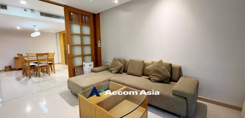 Pet friendly |  2 Bedrooms  Condominium For Rent in Ploenchit, Bangkok  near BTS Ploenchit (26931)