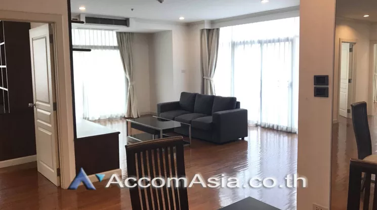 Pet friendly |  2 Bedrooms  Condominium For Rent in Ploenchit, Bangkok  near BTS Chitlom (2028704)