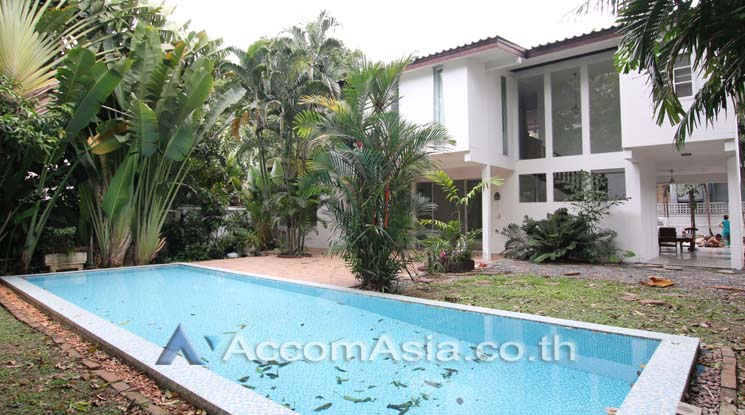 Private Swimming Pool, Pet friendly |  4 Bedrooms  House For Rent in Sukhumvit, Bangkok  near BTS Ekkamai (10002901)
