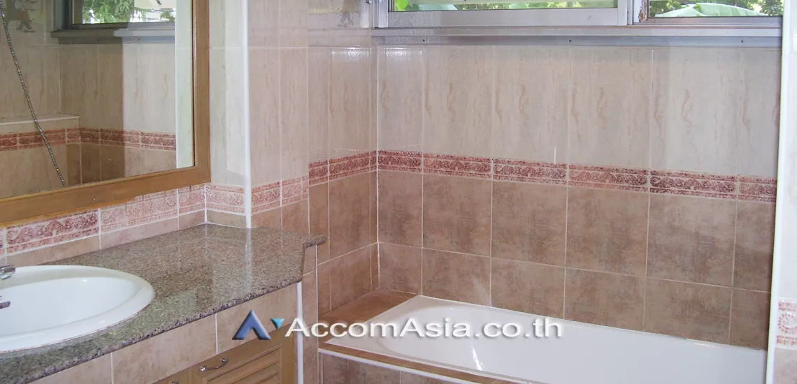 5  3 br Apartment For Rent in Sathorn ,Bangkok BTS Chong Nonsi at Low rise residence 1000303