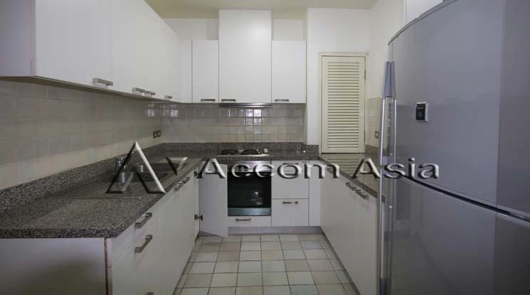 4  3 br Apartment For Rent in Sukhumvit ,Bangkok BTS Phrom Phong at High-Rise Serviced Apartment Near The Em District 27006